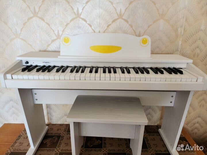 Продам цифровое пианино