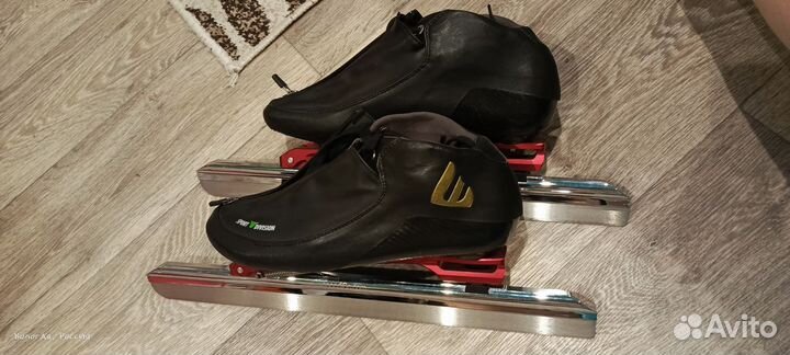 Конькобежные коньки