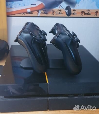 Подставка для двух геймпадов PS4