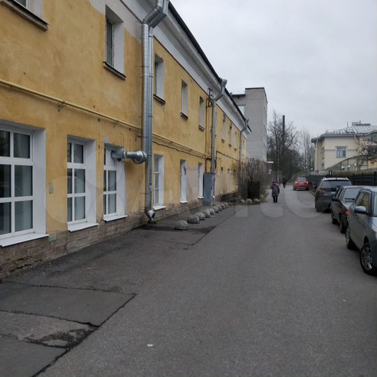 Комната 24 м² в 3-к., 2/2 эт.