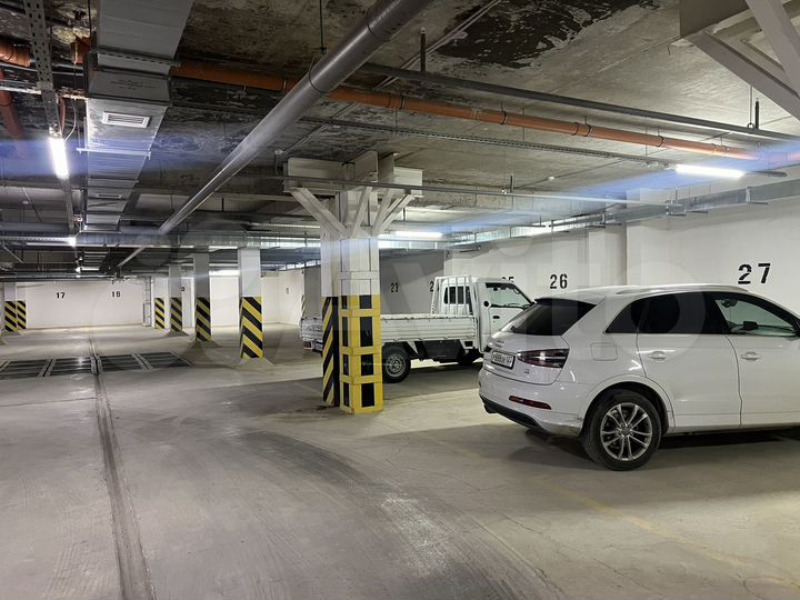 Машиноместо, 18 м²