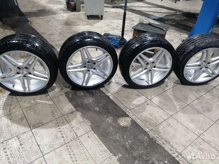 Bridgestone 613V 245/40 R18
