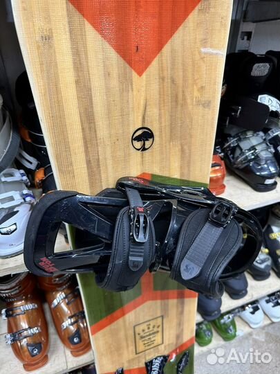 Сноуборд Arbor foundation 161 +Burton custom L