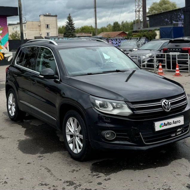 Volkswagen Tiguan 2.0 AT, 2011, 245 000 км