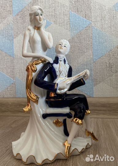 Статуэтка музыкант и его муза