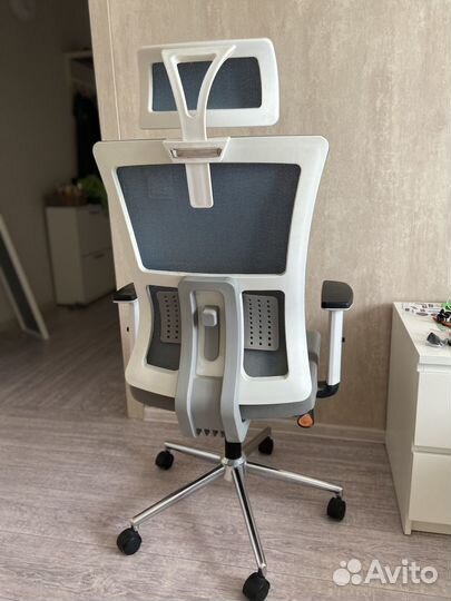 Компьютерное кресло ортопедическое