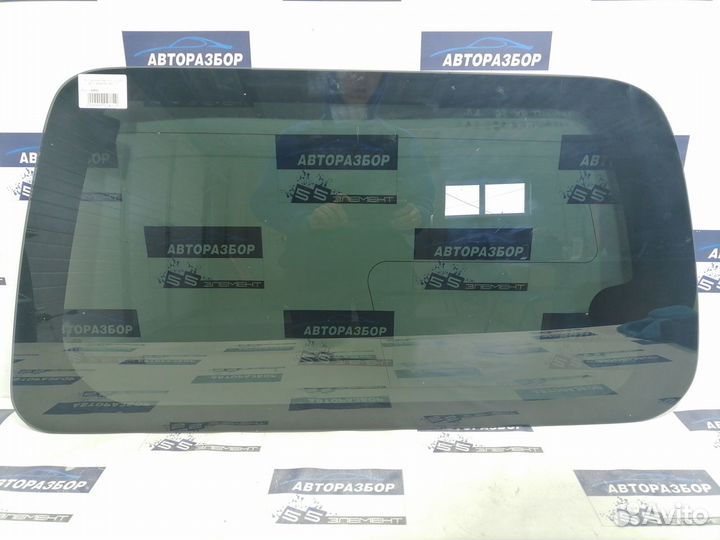 Стекло кузова боковое левое Infiniti QX56 JA60