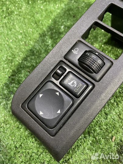 Блок управления зеркал nissan note e11