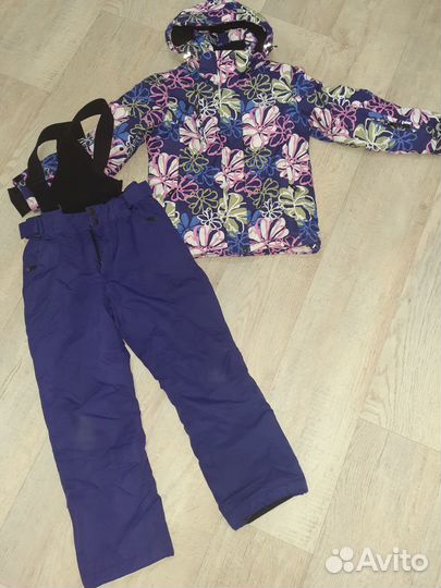 Продам костюм зимний для девочки
