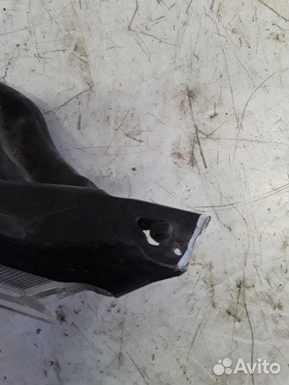 Фара с дефектом передняя правая Nissan Juke F-15