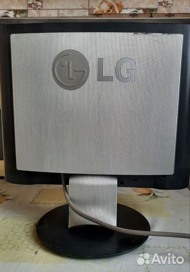 Монитор LG flatron L1730s