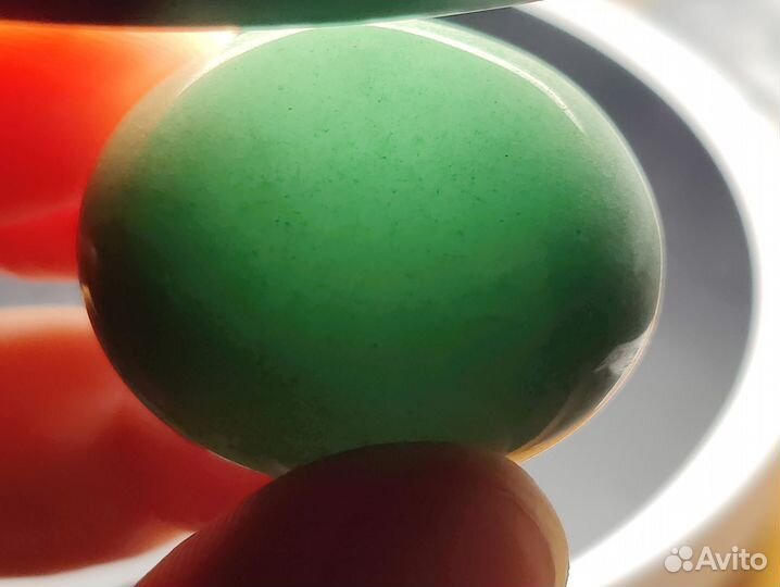 Авантюрин зеленый природный. Экстра