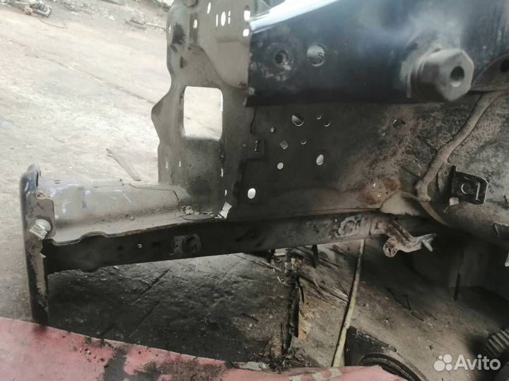 Лонжерон передний правый