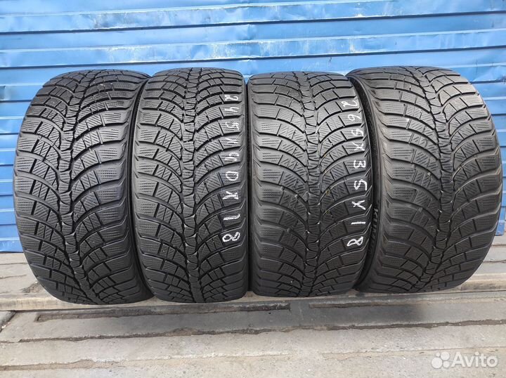 Kumho WinterCraft WP71 245/40 R18 и 265/35 R18 97W