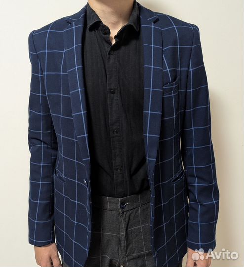 Синий мужской пиджак Burberry в клеточку