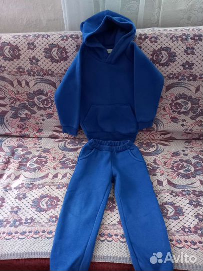 Спортивный костюм