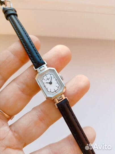 Часы СССР луч женские новые с хранения