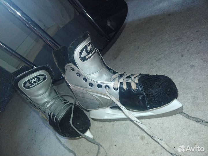 Коньки хоккейные 43 размер
