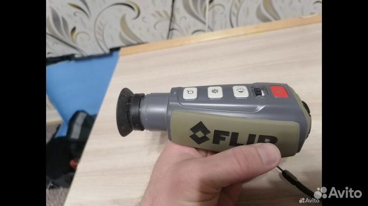 Тепловизор flir