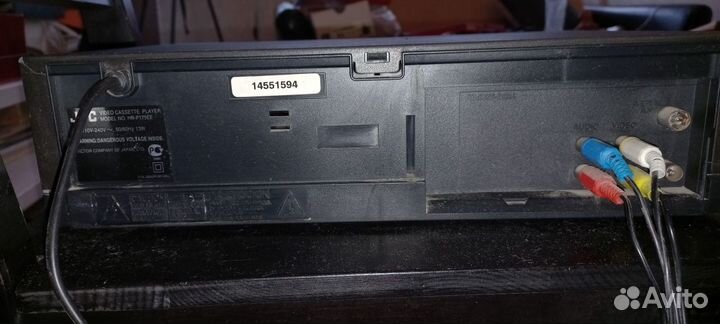 Видеомагнитофон jvc hr и DVD-плеер bbk