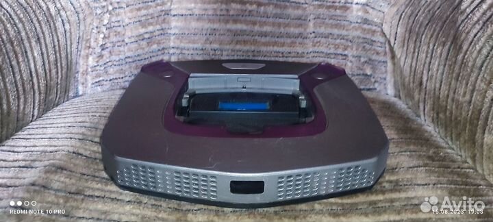 Робот пылесос philips