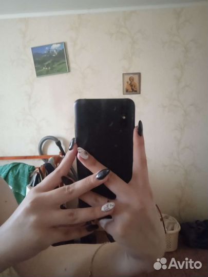 Разбит экран но работает хорошо