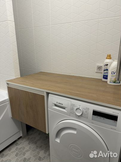 Подвесная тумба для ванны со столешницей