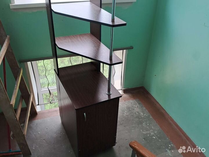 Полка настенная угловая