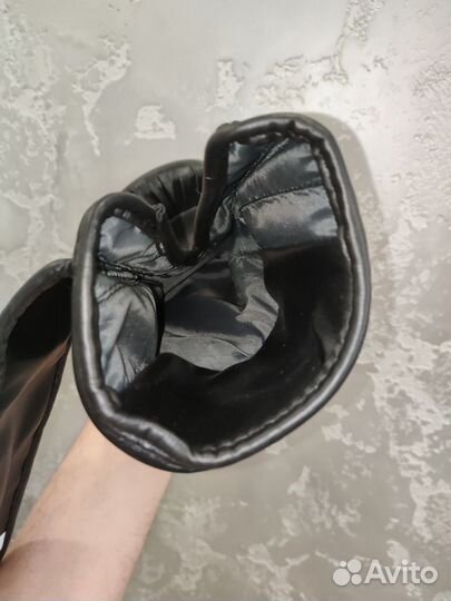 Боксерские перчатки