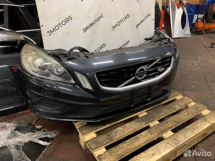 Передняя часть Вольво S60 V60 R-design