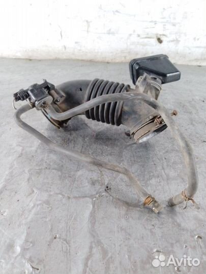 Патрубок воздушного фильтра Toyota Camry 2AR FE