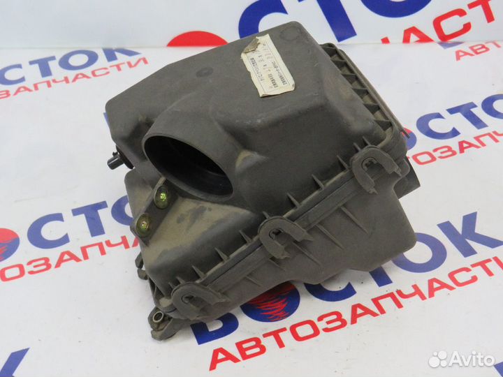 Корпус воздушного фильтра mazda premacy CP8W, cpew FP-DE, FS-DE