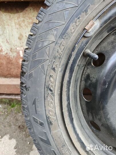 Pirelli Carrier Winter 195/60 R15