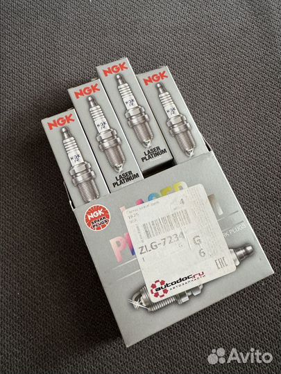 Комплект (4 шт) свечей зажигания ngk 5758