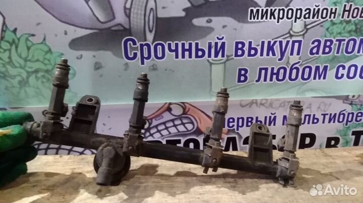 Рампа топливная Renault Logan