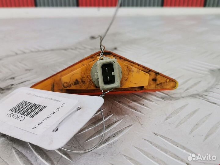 Повторитель передний правый Ford Focus рест. 2004