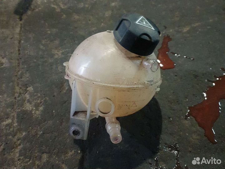 Расширительный бачок пежо 3008