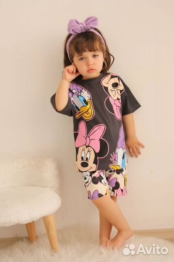 Костюм Zara для девочки с шортами