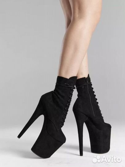 Стрипы pleaser тройки