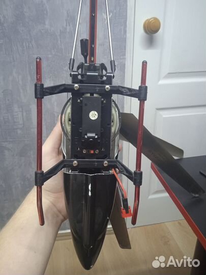 Вертолёт на управлении с камерой, фонариком