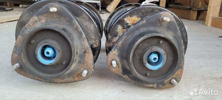 Стойки передние subaru impreza GH