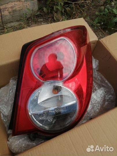Задняя правая фара авео т300