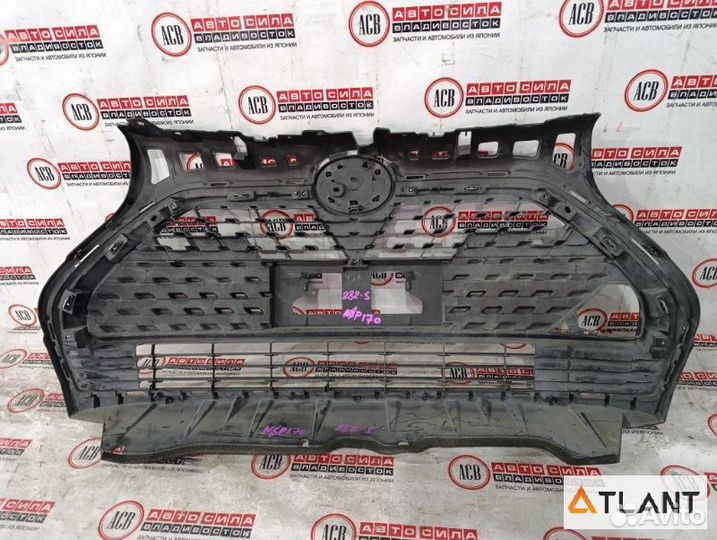 Решетка радиатора toyota sienta