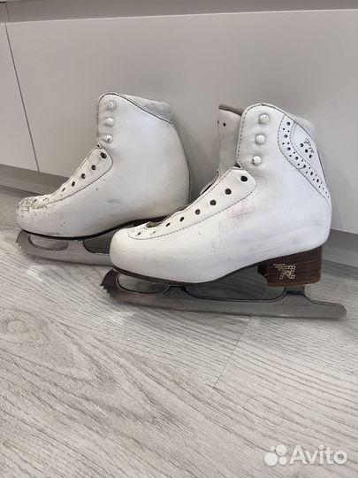 Фигурные коньки risport rf3 Pro