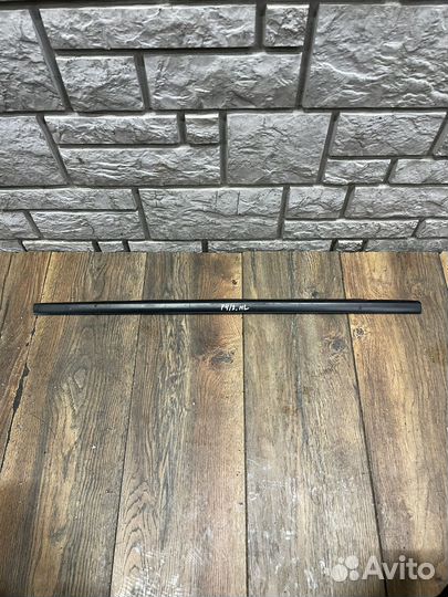 Mitsubishi Pajero IV Молдинг крыши средний левый