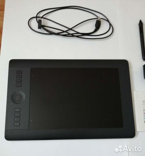 Графический планшет Wacom Intuos Pro M PTH-651