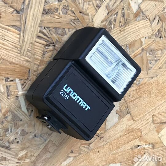 Вспышка Unomat 20B и мыльница Rekam F-201S