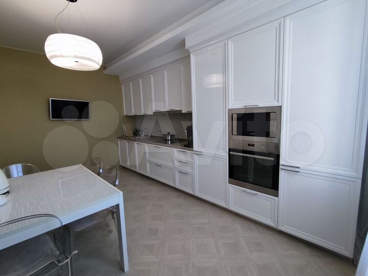 3-к. квартира, 97,3 м², 9/10 эт.