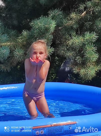 Надувной бассейн Intex + нарукавники