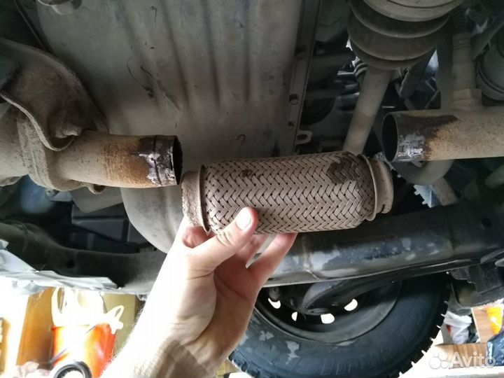 Замена гофры VW Golf 2003-2009